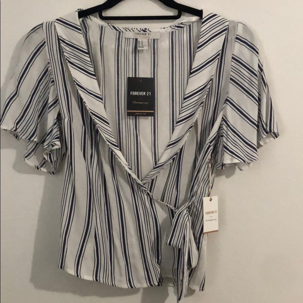 Cropped wrap top